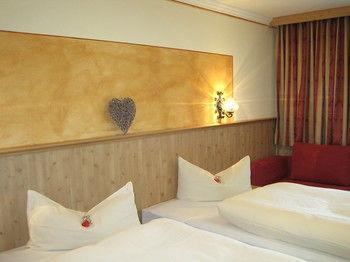Hotel Zur Schonen Aussicht Übersee Екстериор снимка