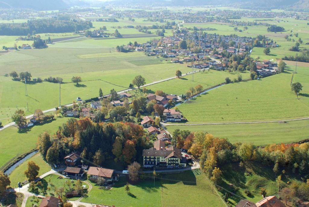 Hotel Zur Schonen Aussicht Übersee Екстериор снимка