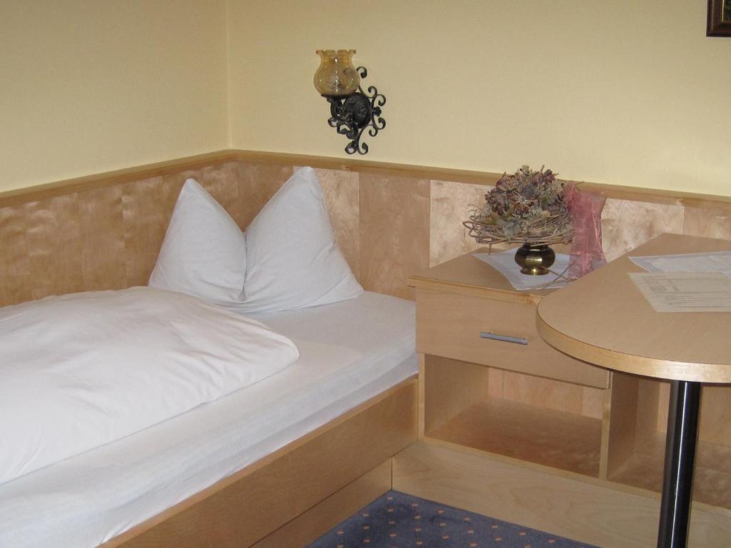 Hotel Zur Schonen Aussicht Übersee Стая снимка